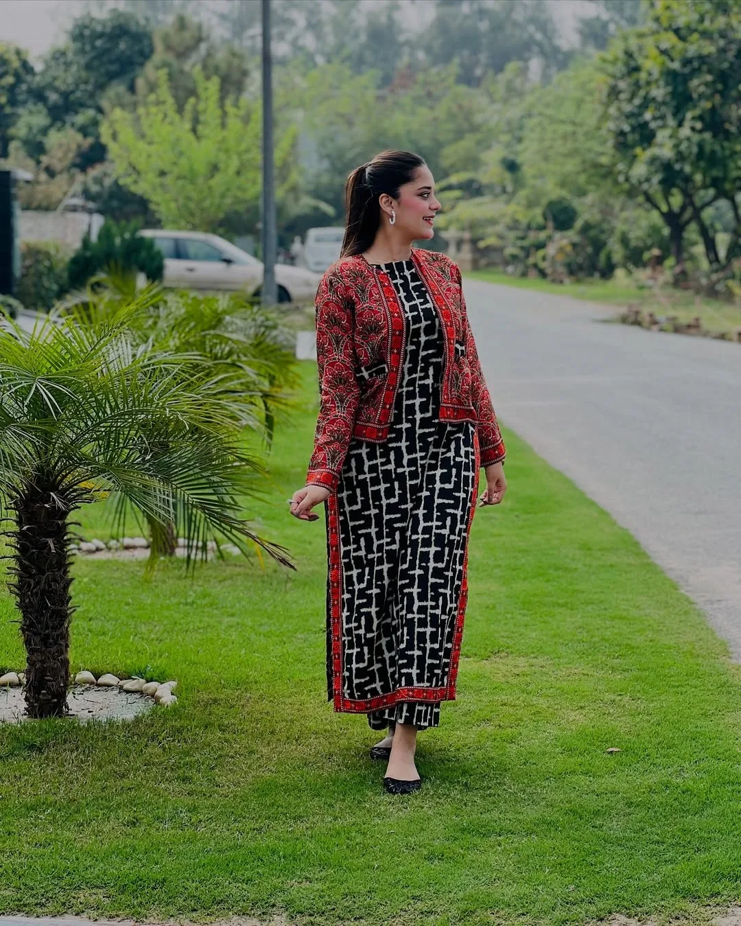 SN 765 Bin Saeed 3 Piece Lawn Unstitched - Image 3