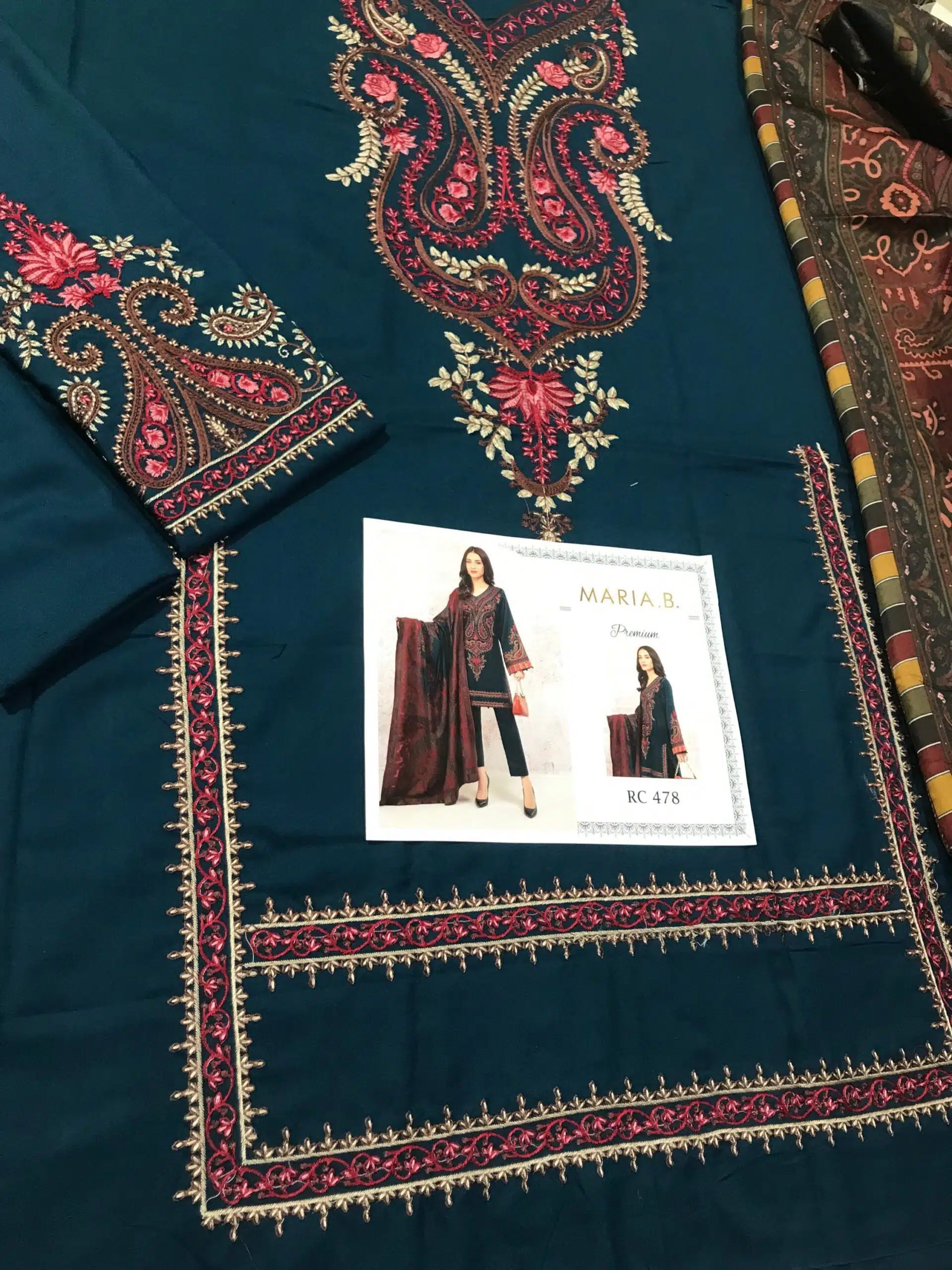 Embroidered Dhanak Unstitched 3 Piece SN 2509 - Image 4