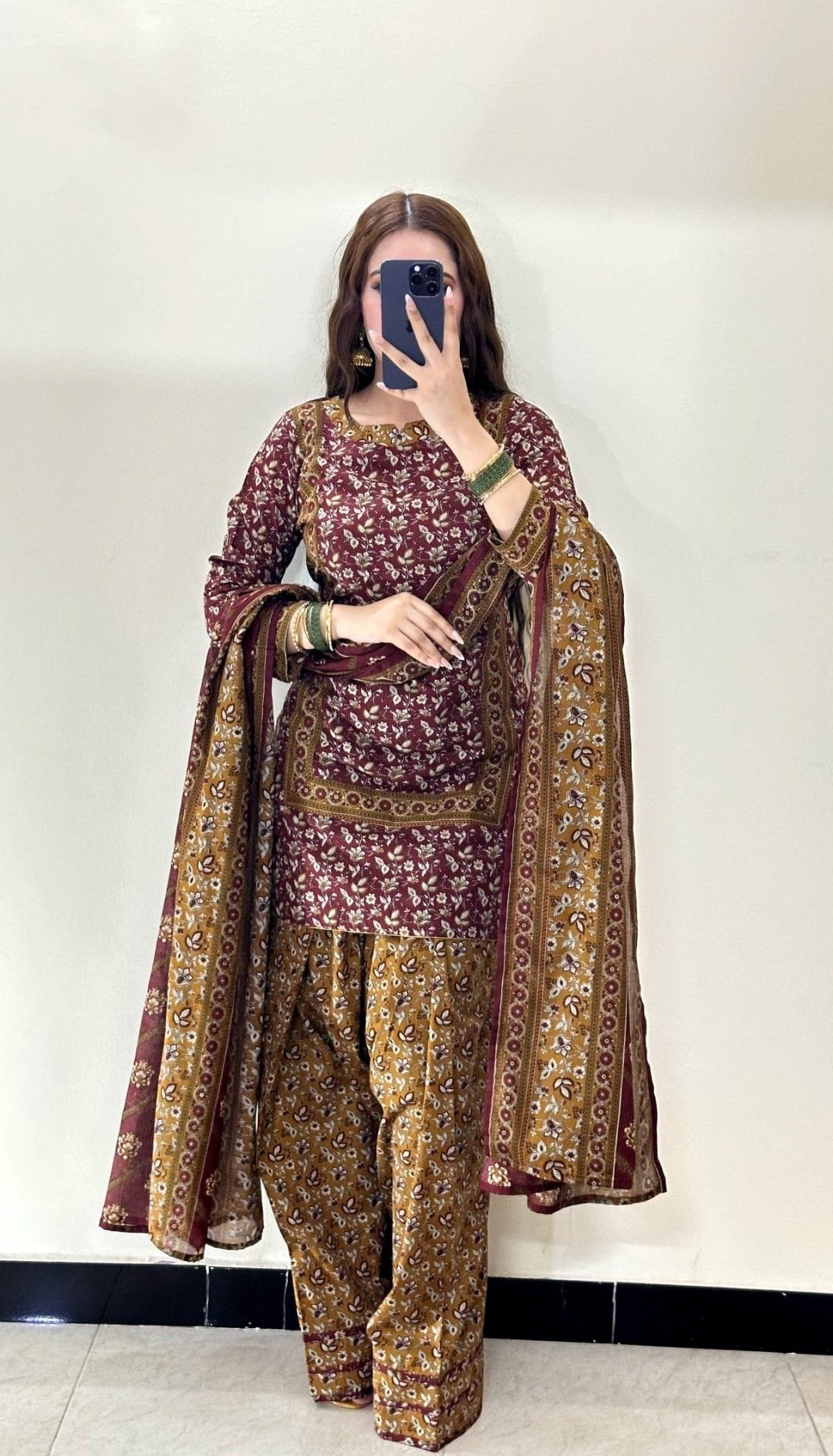 SN 766 Bin Saeed 3 Piece Lawn Unstitched 3 SN 766 Bin Saeed 3 Piece Lawn Unstitched - Image 3